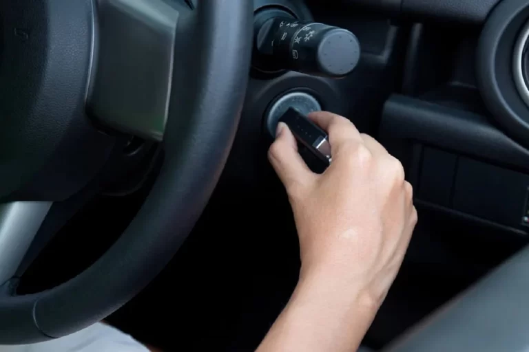 Mobil Susah Distarter Setelah Ditinggal Berlibur? Cek 3 Komponen Ini