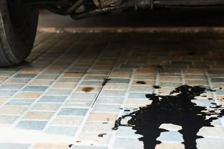 2 Penyebab Tetesan Air di Bawah Mobil