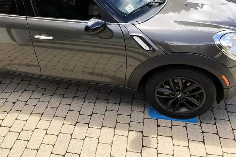 Kenali Gejala dan Cara Mencegah Flat Spot Pada Ban Mobil