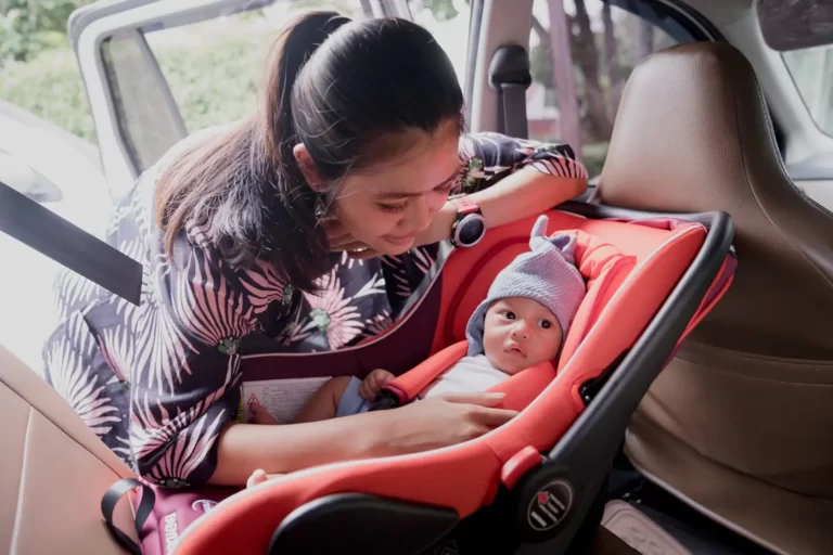 Cara Pasang Car Seat di Mobil Dengan Benar