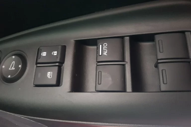 3 Penyebab Power Window Mobil Bermasalah